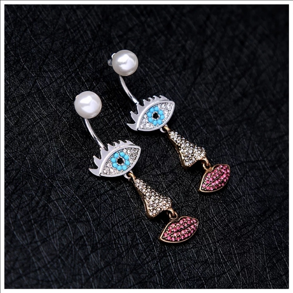 NEW Unique Sparkling Face Feature Ear…